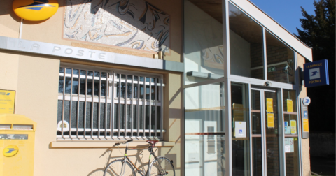 lA POSTE